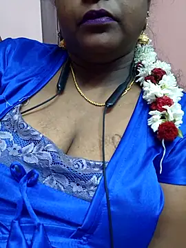 Snapshot of bakyasree143 chatting on 09-15-25, 03:56 bakyasree143 online show from 09-15-25, 03:56