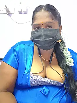 Snapshot of bakyasree143 chatting on 10-13-25, 12:49 bakyasree143 online show from 10-13-25, 12:49