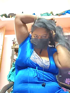 Snapshot of bakyasree143 chatting on 11-15-25, 11:54 bakyasree143 online show from 11-15-25, 11:54