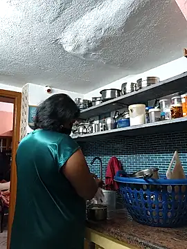 Snapshot of bakyasree143 chatting on 11-20-25, 12:44 bakyasree143 online show from 11-20-25, 12:44