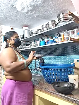 Snapshot of bakyasree143 chatting on 11-24-25, 09:36 bakyasree143 online show from 11-24-25, 09:36