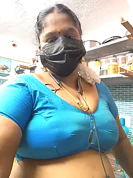 Snapshot of bakyasree143 chatting on 12-14-25, 08:02 bakyasree143 online show from 12-14-25, 08:02