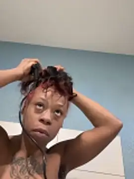 Tishrella6 online show from 11-29-25, 09:18