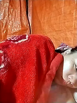 Snapshot of venu00 chatting on 10-24-25, 03:47 venu00 online show from 10-24-25, 03:47