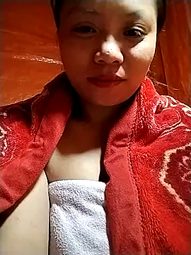 Snapshot of venu00 chatting on 10-27-25, 11:31 venu00 online show from 10-27-25, 11:31