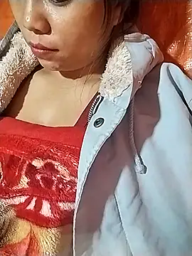 Snapshot of venu00 chatting on 11-27-25, 04:31 venu00 online show from 11-27-25, 04:31