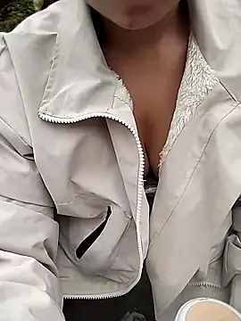 Snapshot of venu00 chatting on 12-05-25, 06:33 venu00 online show from 12-05-25, 06:33