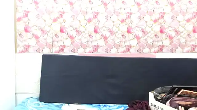 Snapshot of indianmystica694u chatting on 09-10-25, 06:08 indianmystica694u online show from 09-10-25, 06:08