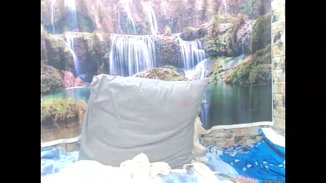 Snapshot of indianmystica694u chatting on 10-15-25, 09:42 indianmystica694u online show from 10-15-25, 09:42