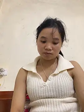 Ngoc-bbi online show from 10-10-25, 02:05
