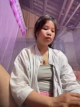 Ngoc-bbi online show from 04-23-26, 12:51