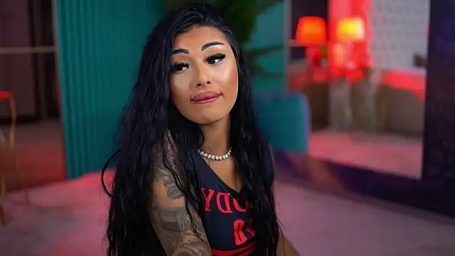 Snapshot of ArabellaPosh chatting on 10-28-25, 06:17 ArabellaPosh online show from 10-28-25, 06:17