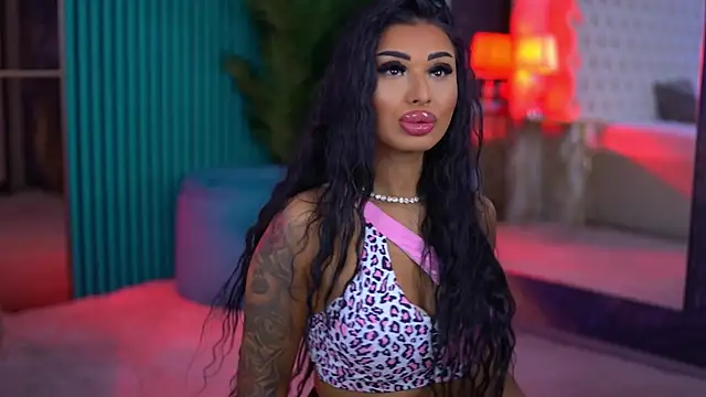 Snapshot of ArabellaPosh chatting on 11-16-25, 05:57 ArabellaPosh online show from 11-16-25, 05:57