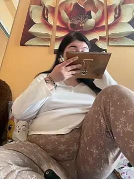 Snapshot of DazzzlingDame chatting on 02-22-26, 12:04 DazzzlingDame online show from 02-22-26, 12:04