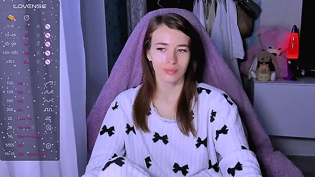 Snapshot of ZoyaMill chatting on 12-01-25, 06:51 ZoyaMill online show from 12-01-25, 06:51