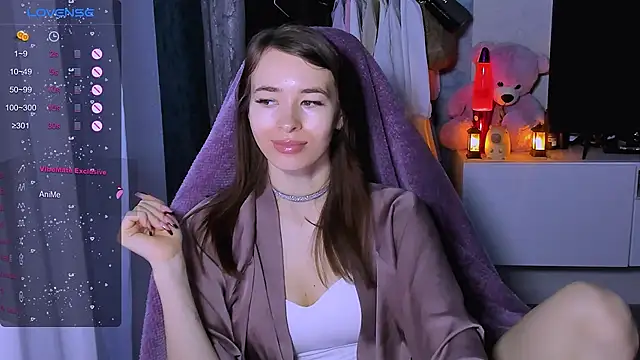 Snapshot of ZoyaMill chatting on 12-05-25, 06:33 ZoyaMill online show from 12-05-25, 06:33