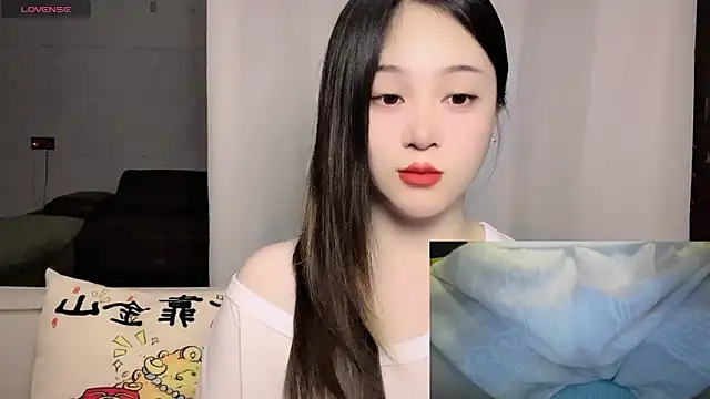 Snapshot of woaiqinqin chatting on 06-15-26, 03:47 woaiqinqin online show from 06-15-26, 03:47