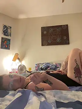 Snapshot of kittykatbean chatting on 11-10-25, 11:42 kittykatbean online show from 11-10-25, 11:42