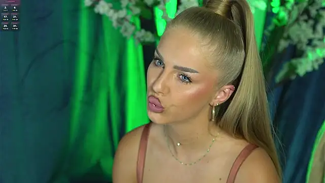 AubrieleRouj1 online show from 07-05-26, 05:53