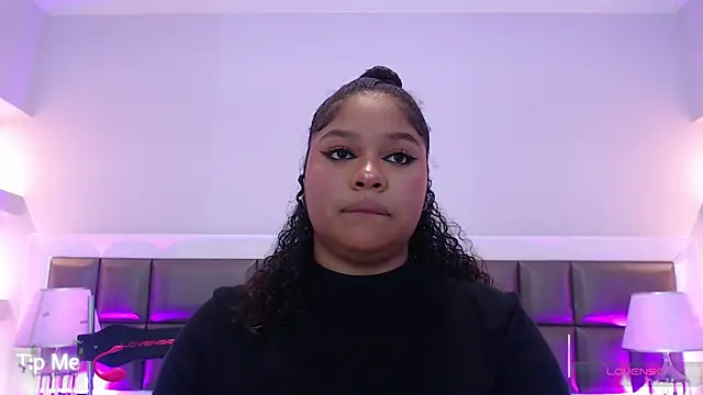 LennaEvans online show from 10-25-25, 01:18