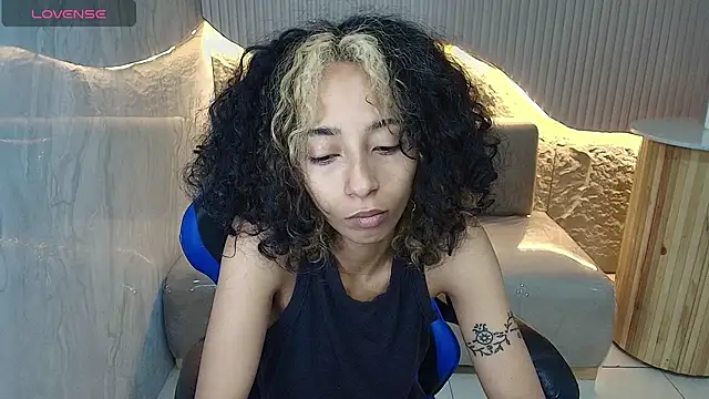 Snapshot of Agnis_ink_r chatting on 11-07-25, 01:00 Agnis ink r online show from 11-07-25, 01:00