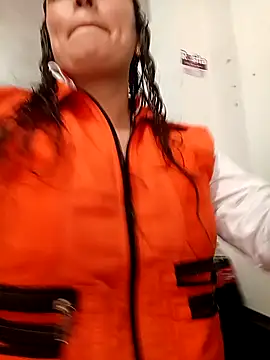 Snapshot of VERONICA__03 chatting on 12-04-25, 12:36 VERONICA 03 online show from 12-04-25, 12:36