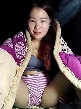 lylylove online show from 12-22-25, 09:28