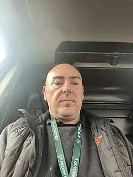 Richmcgee online show from 04-01-26, 01:01