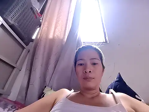 Snapshot of Fhukerat_13 chatting on 06-16-26, 03:31 Fhukerat 13 online show from 06-16-26, 03:31