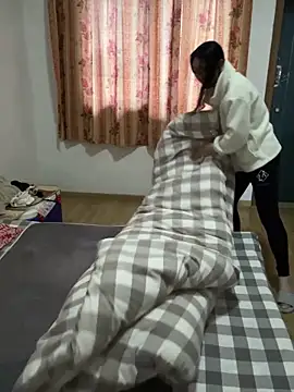 xiiuuff18 online show from 11-12-25, 11:25