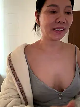 xiiuuff18 online show from 11-28-25, 12:13