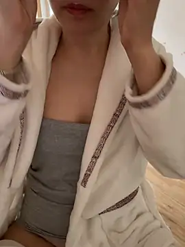 xiiuuff18 online show from 04-25-26, 12:35