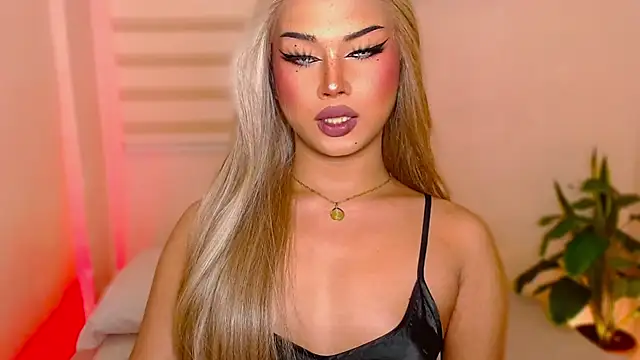 Snapshot of MissRumi_Hunter chatting on 10-23-25, 08:57 MissRumi Hunter online show from 10-23-25, 08:57