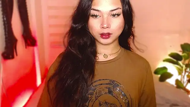 Snapshot of MissRumi_Hunter chatting on 12-16-25, 06:57 MissRumi Hunter online show from 12-16-25, 06:57