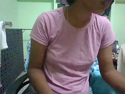 Snapshot of raasi_telugu chatting on 09-15-25, 04:29 raasi telugu online show from 09-15-25, 04:29