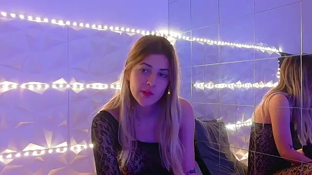 Aishha  online show from 10-31-25, 06:03