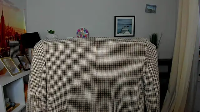 Velvet Jasmine online show from 11-01-25, 07:32