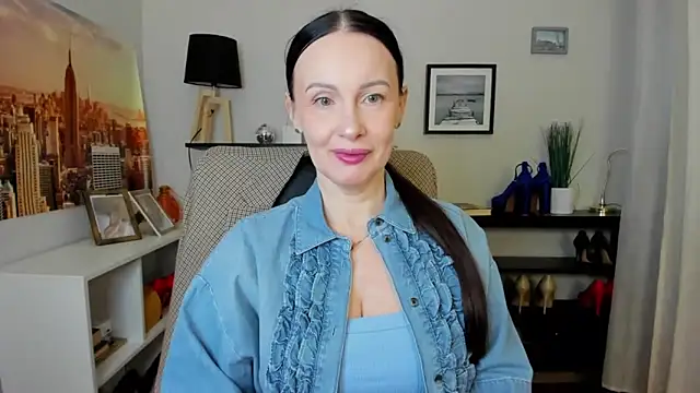 Velvet Jasmine online show from 03-10-26, 06:29