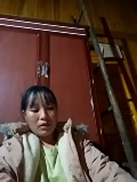 Snapshot of miss-su chatting on 10-25-25, 12:45 miss-su online show from 10-25-25, 12:45