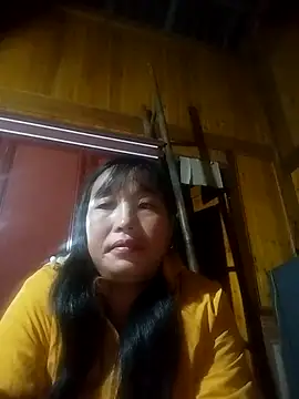 Snapshot of miss-su chatting on 10-31-25, 11:06 miss-su online show from 10-31-25, 11:06