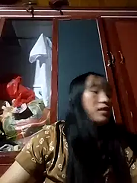 Snapshot of miss-su chatting on 11-12-25, 01:17 miss-su online show from 11-12-25, 01:17