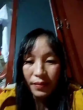 Snapshot of miss-su chatting on 11-12-25, 01:22 miss-su online show from 11-12-25, 01:22