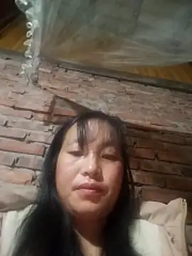 Snapshot of miss-su chatting on 11-25-25, 10:32 miss-su online show from 11-25-25, 10:32