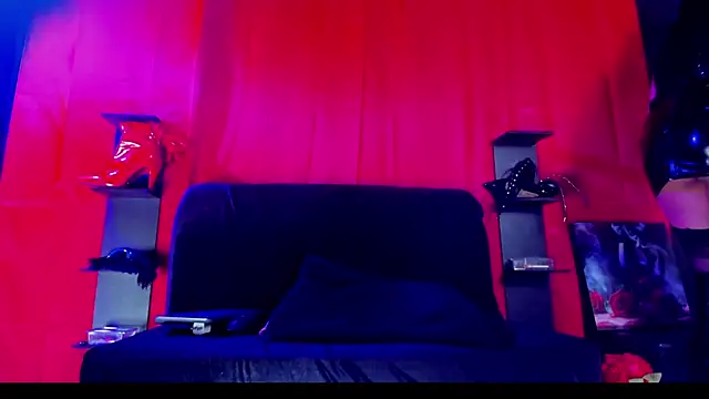 Snapshot of ArtemisaStone chatting on 11-24-25, 11:04 ArtemisaStone online show from 11-24-25, 11:04