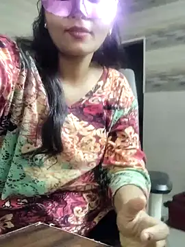 LoveBirds online show from 05-03-26, 05:30