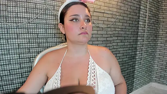 Briana 24 online show from 02-26-26, 05:23