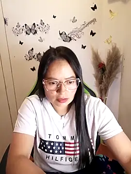 Snapshot of Daliz_Leon chatting on 10-05-25, 02:21 Daliz Leon online show from 10-05-25, 02:21
