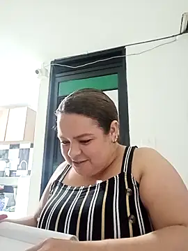 Miss Adriana01 online show from 05-06-26, 10:15