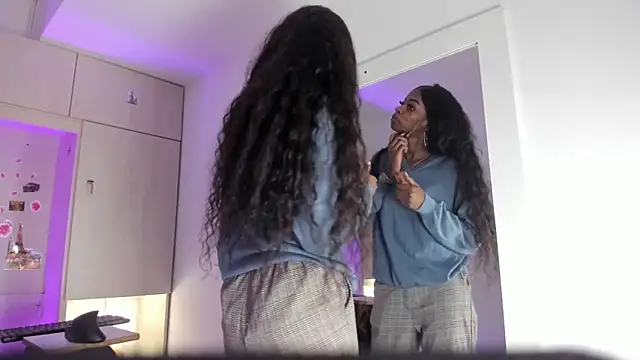 Stefannyevans  online show from 02-06-26, 01:58