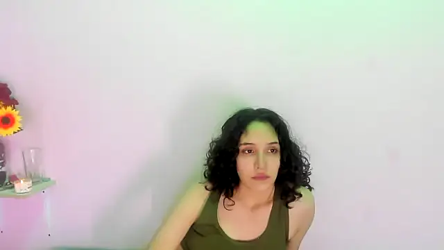 Snapshot of TeensNews18 chatting on 09-28-25, 07:47 TeensNews18 online show from 09-28-25, 07:47